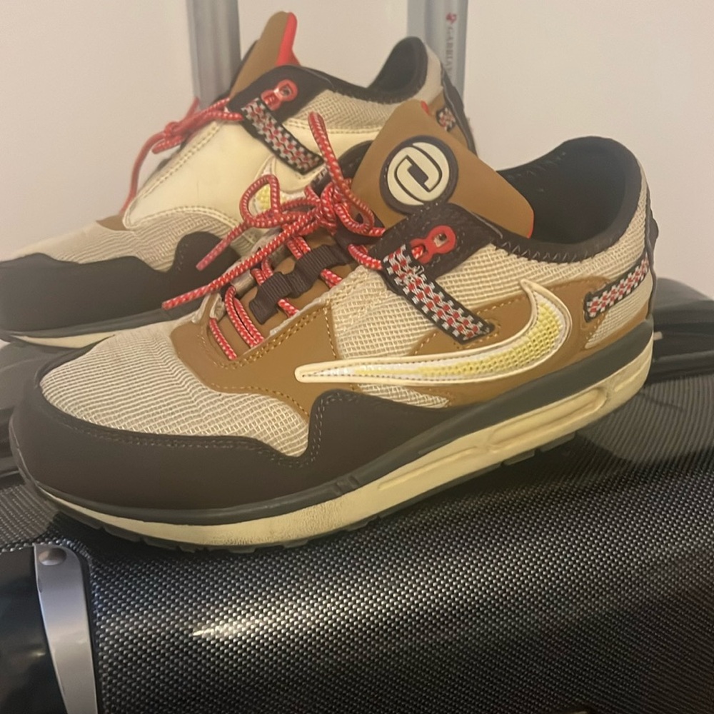 Travis Scott good condition